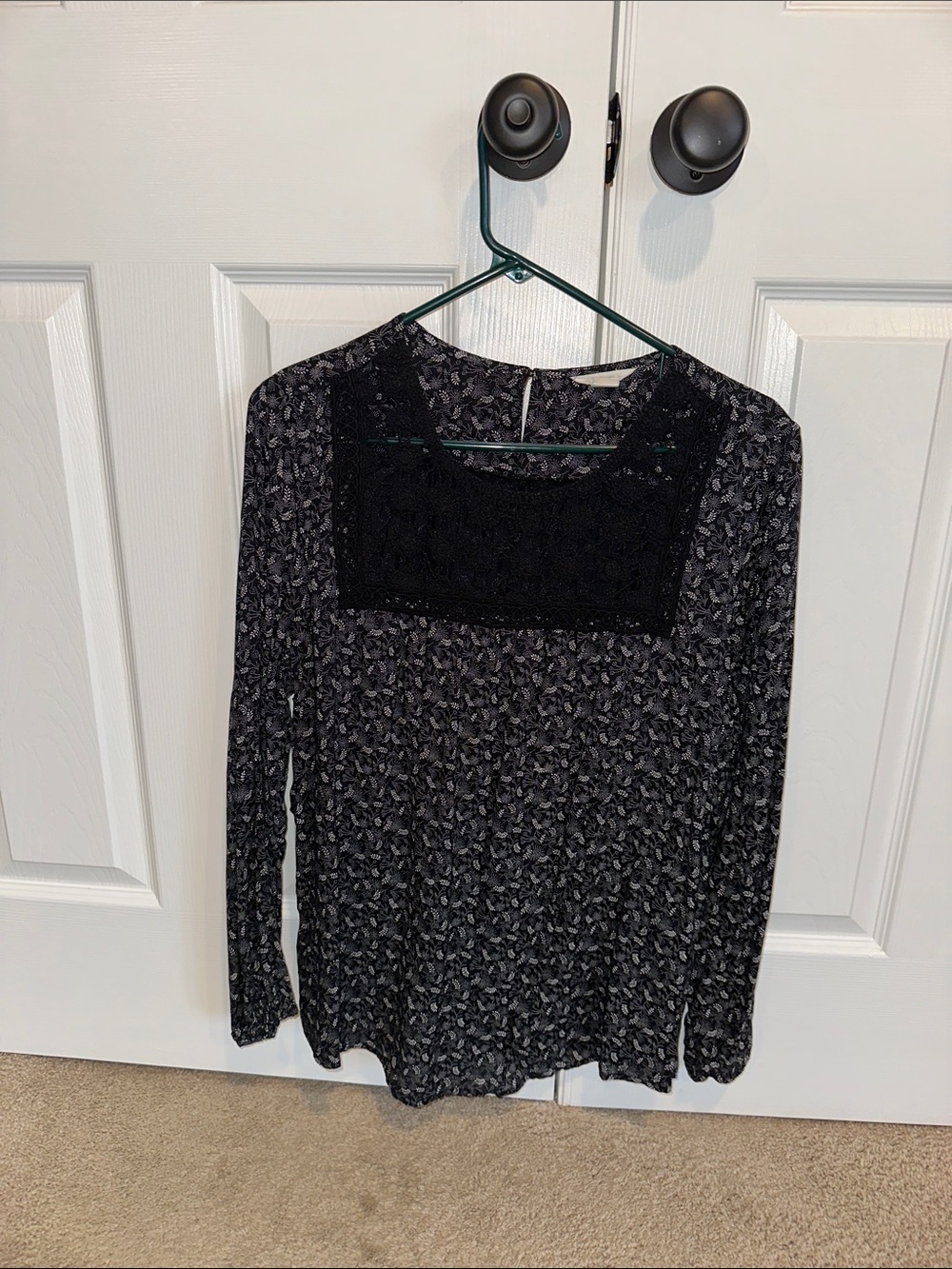 Caslon Black Floral Lace Yoke Long Sleeve Blouse